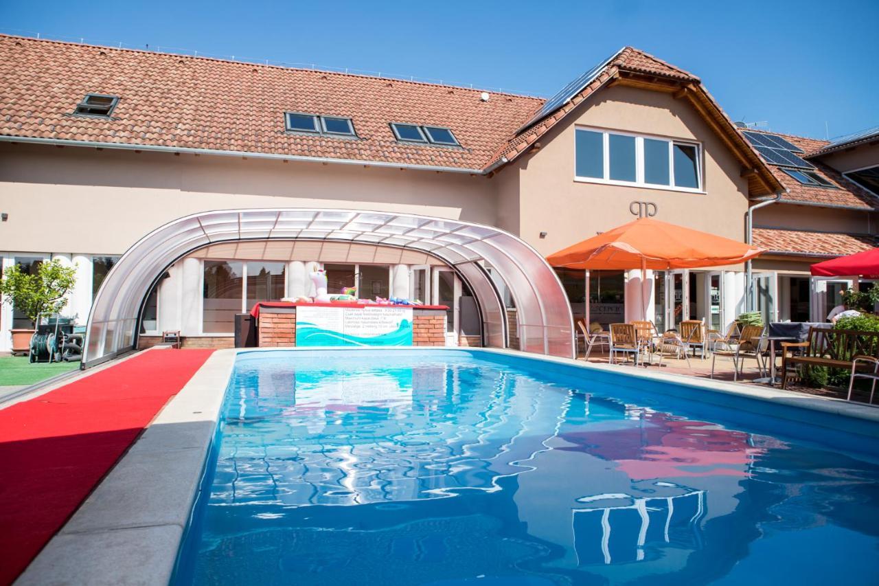 Pelso Panzio Bed & Breakfast Balatonmáriafürdő Eksteriør bilde